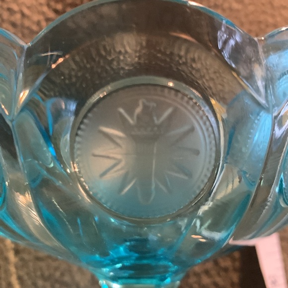 Vintage Fostoria blue coin dish.  Scalloped edge. Approximately 4 1/2” x 4” - Picture 3 of 6